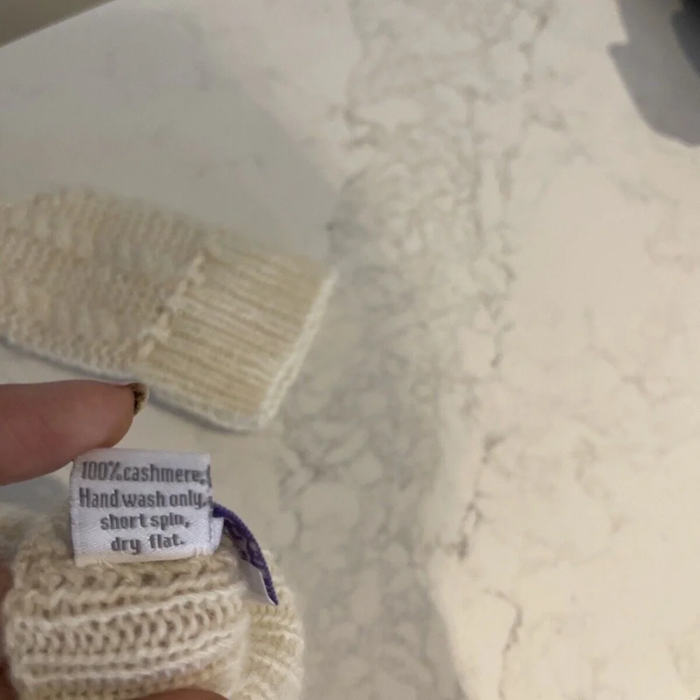 100% cashmere baby ivory knit mittens 6-12 months